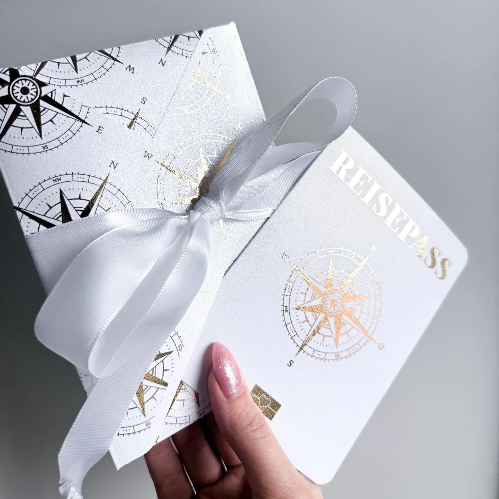 Give a holiday as a gift • Personalized passport as a travel voucher with envelope • Birthday gift • Travel voucher gift ideas • Scratch card (copy)