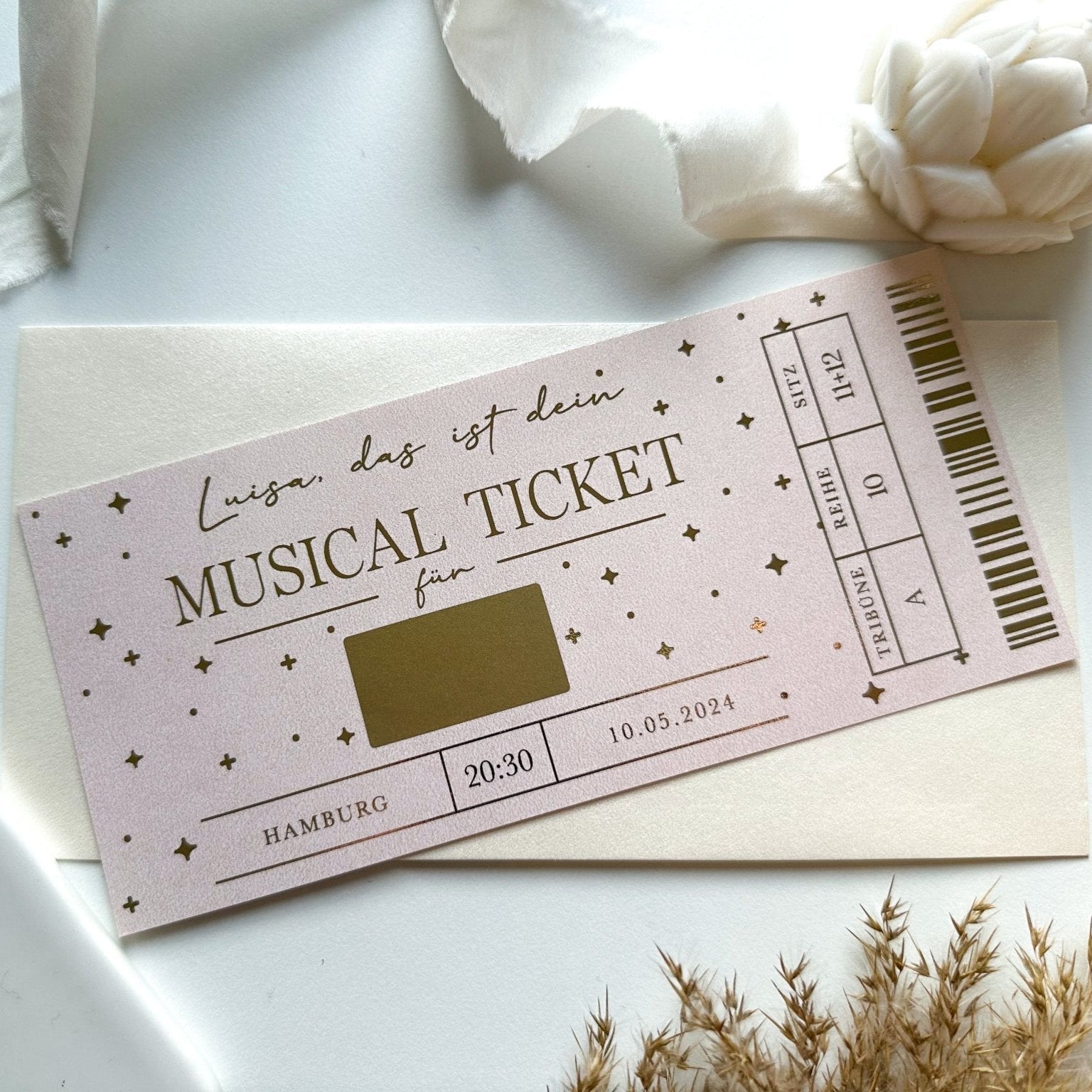 Musical Ticket Personalisierbar ROSÉ EDITION | Rubbelkarte | Eventgutschein | Musical Besuch | Der König der Löwen | Tarzan | Rubbellos - funkenschauer