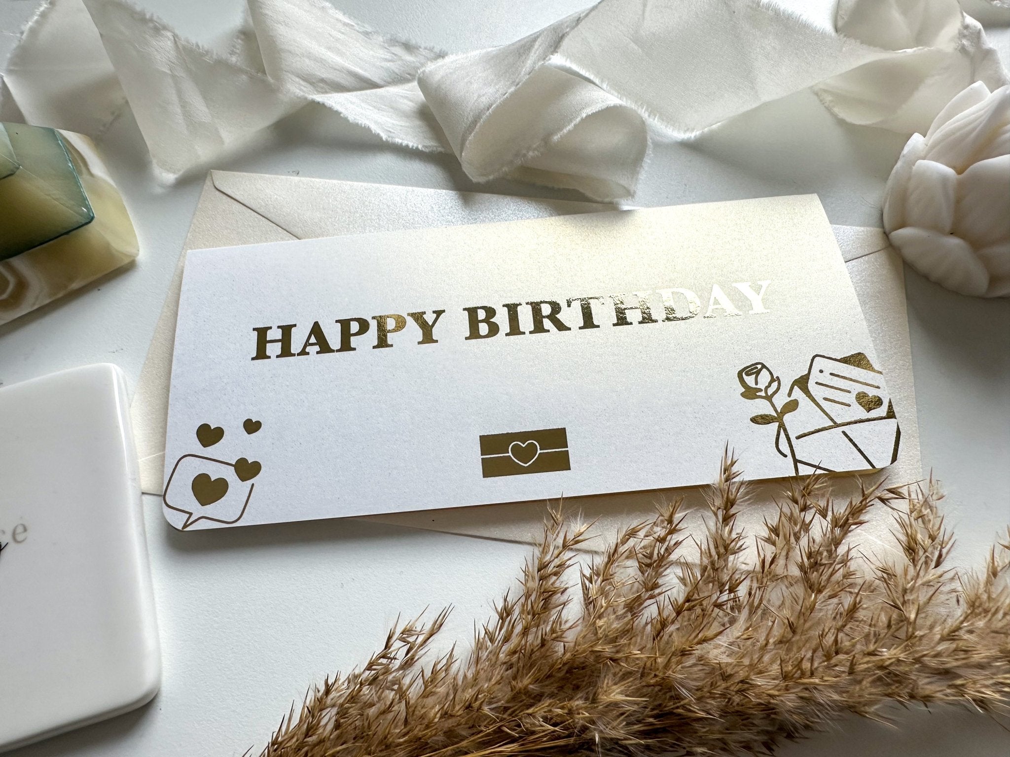 Der funkenschauer Reisegutschein zum Aufklappen ist das perfekte personalisierte Geburtstagsgeschenk mit Rubbelfeld und elegantem Design – ideal zum Verschenken und Überreichen als Geschenkgutschein.