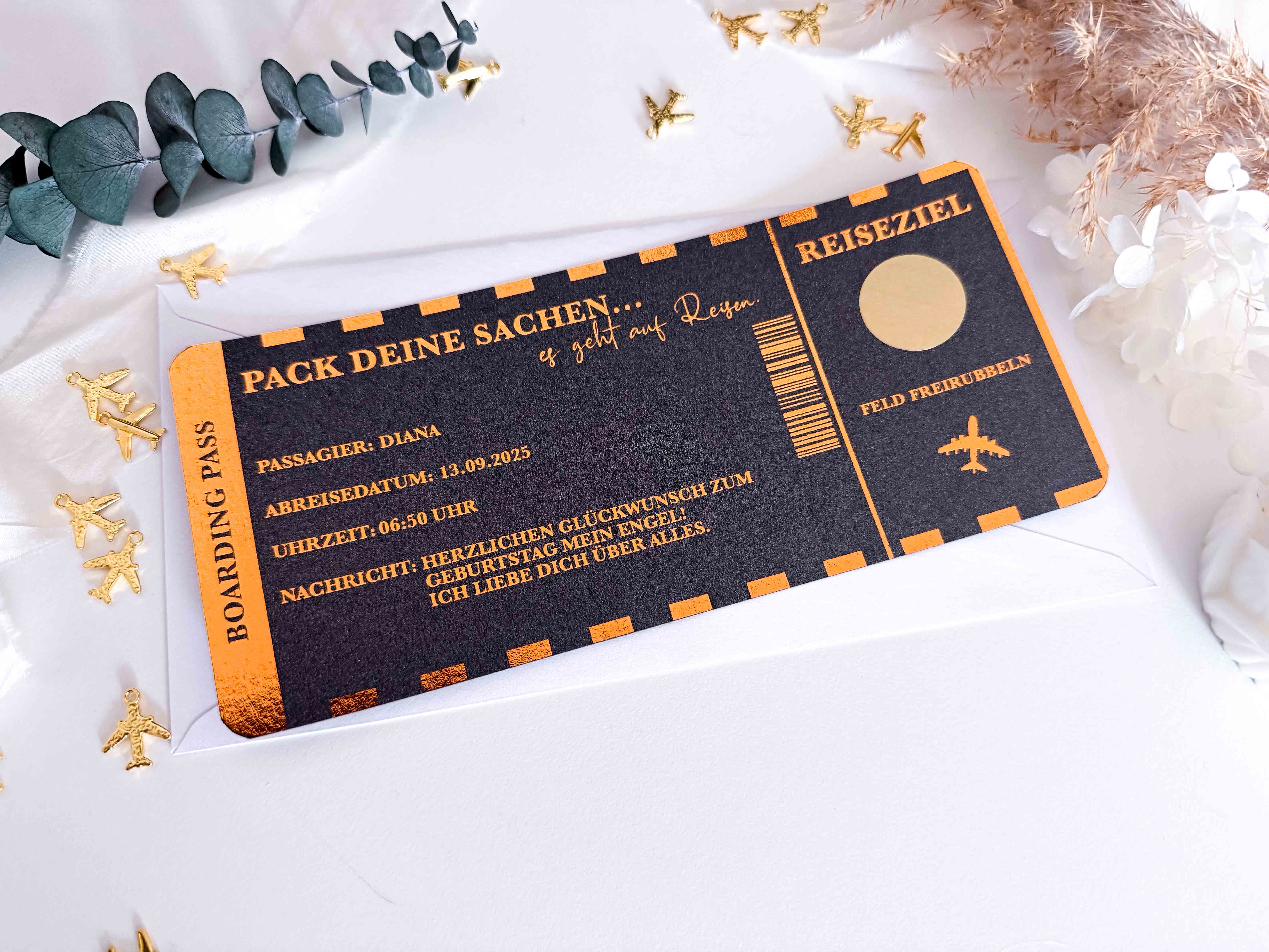 Reisegutschein verschenken - personalisiert inkl. Umschlag mit Rubbelfeld und Wunschtext • Flugticket Gutschein • Gutschein selbst gestalten • Geschenkkarte Reise