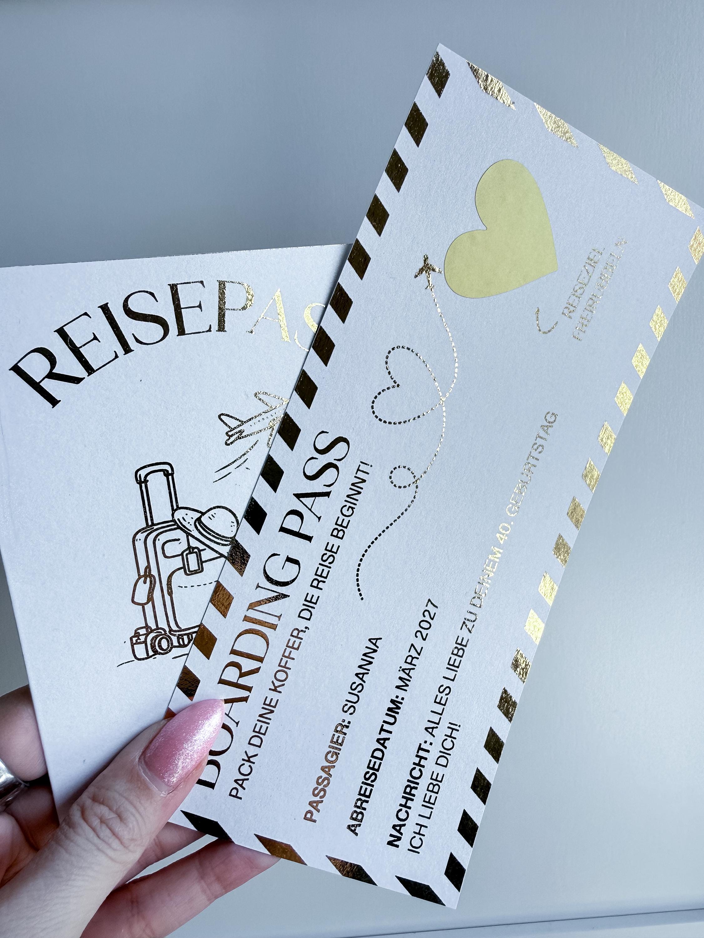 Reisegutschein Set personalisiert - Rubbelkarte Boarding Pass mit Reisepass Karte & Schlüsselanhänger, Reise verschenken, Geschenk Reise